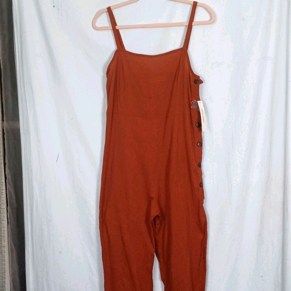 Urban Rebel Sienna orange crepe like jumpsuit M